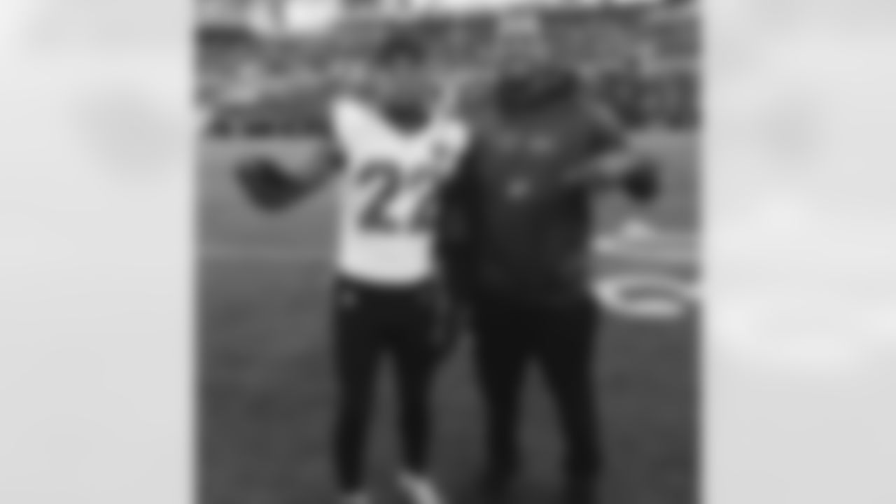 jwilson_2[Julian Wilson]: Glad I got to see my dawg Slick Rick today! Crazy we talked about this day freshman year in the bud. Much love braa'! #405/918