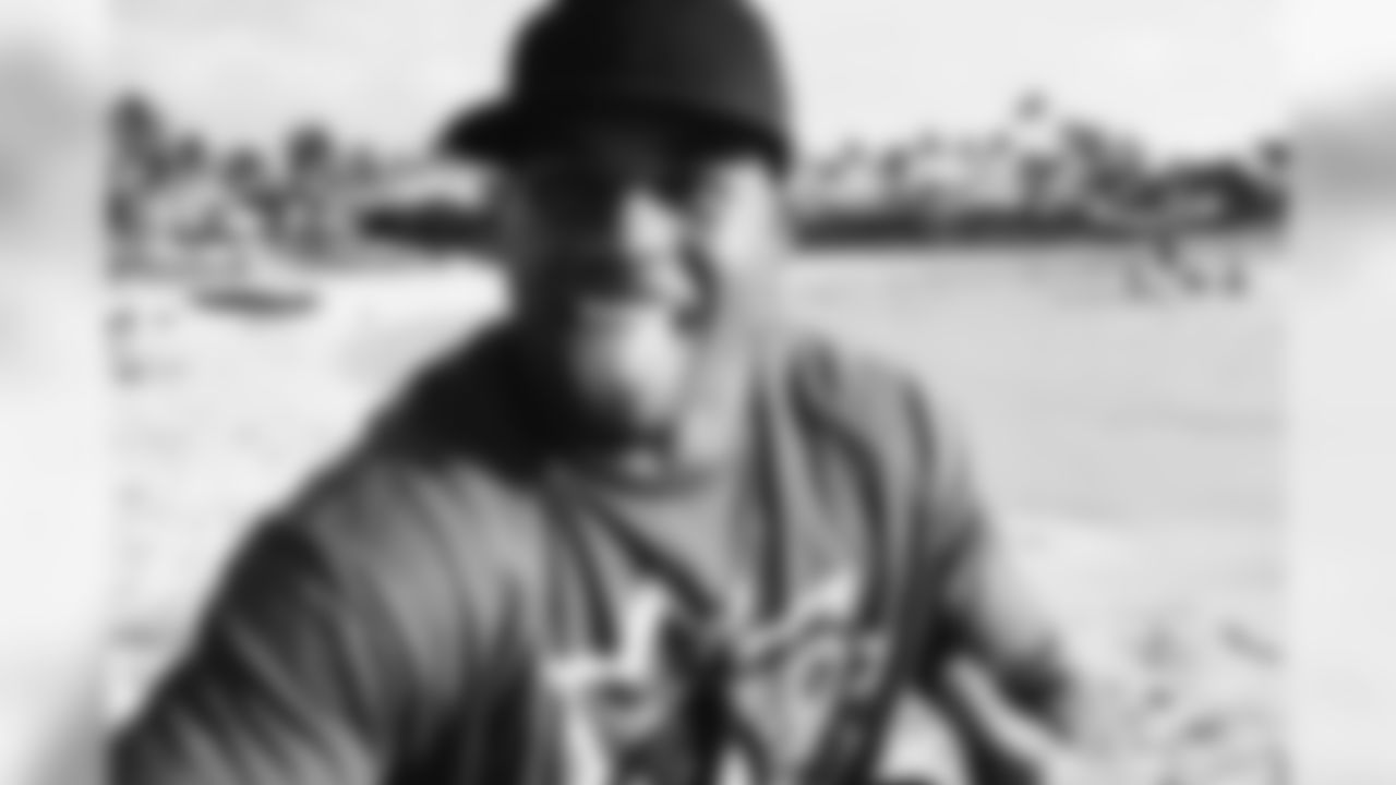 aceandsmitty [Angie Smith]: Everyone help me wish this crazy guy a Happy Birthday!!! You don't look a day over 20, even if your body feels like 50 from all that hard work over the years. Thankful for this day that God chose to bring you into the world, it just wouldn't be the same without you!!