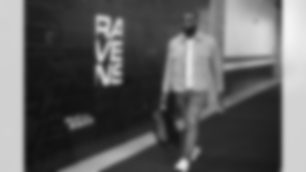 OLB Tyus Bowser