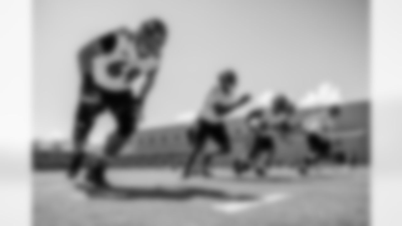 Ravens rookies practice during the first day of minicamp.