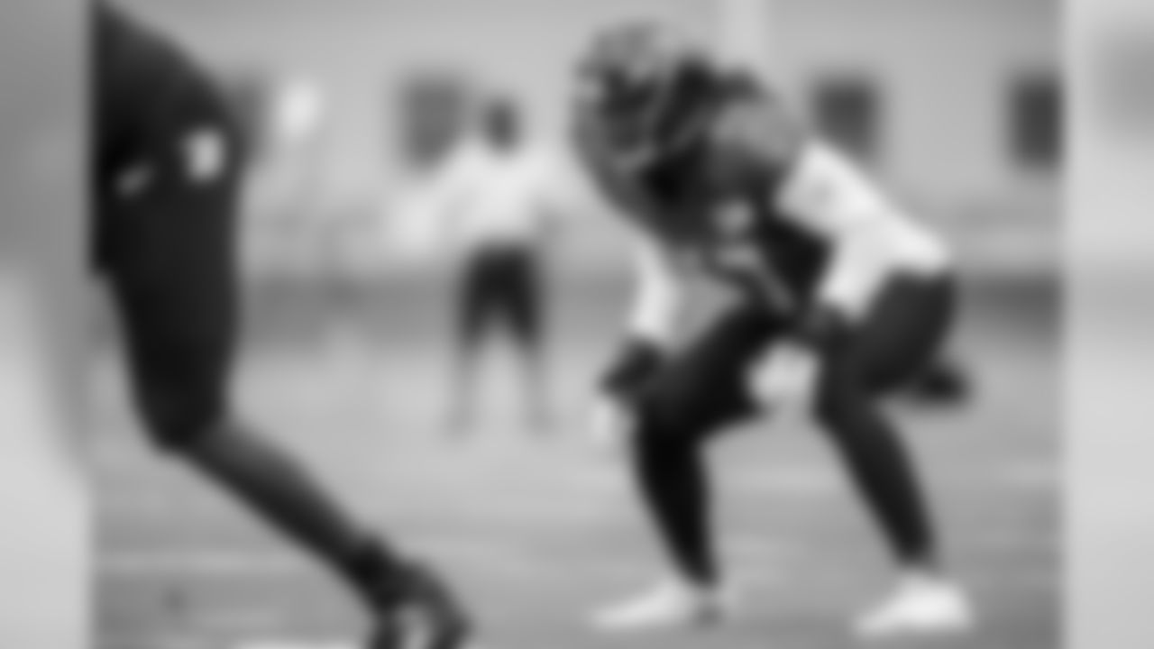 ILB Josh Bynes