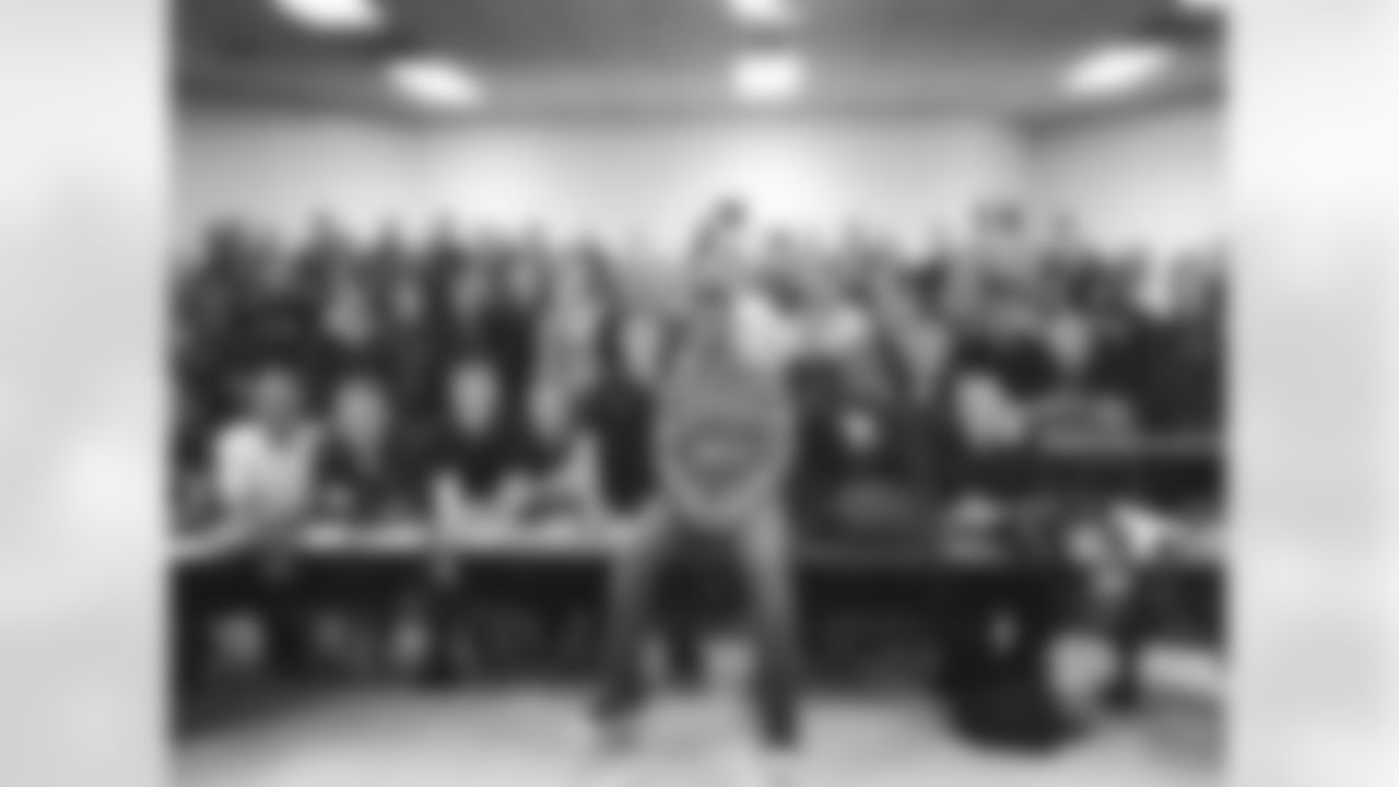 benjaminswatson [Benjamin Watson]: Grateful for the time spent with Navy FCA last night talking about race and the gospel. What an encouragement to meet so many bright, accomplished young people who will be our future leaders and protectors around the world. It was truly an honor.