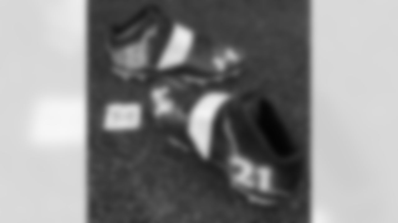 l_webb21 [Lardarius Webb]: #ravensflock #underarmour #VentiUno