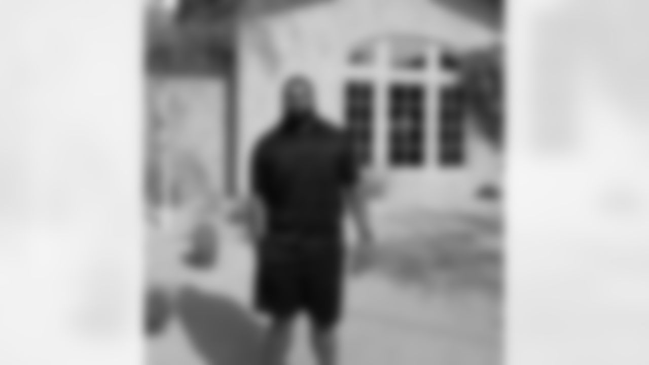 michaeloher [Michael Oher]: Before golf!