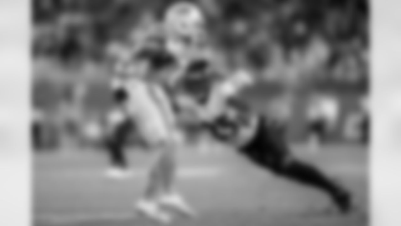 CB Tavon Young