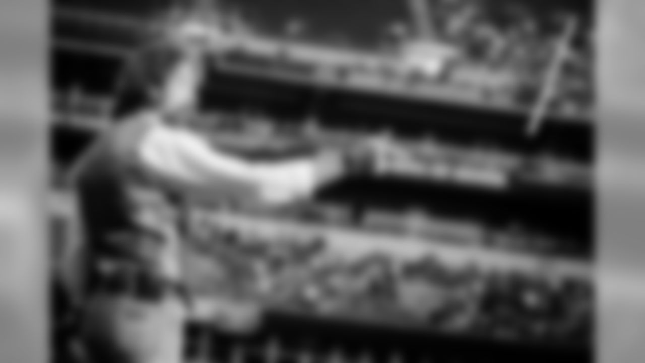 Kenny Chesney, Brooks and Dunn, Big and Rich, LeAnn Rimes and Gary Allan all performed on the Poets and Pirates Tour at M&T Bank Stadium May 10, 2008.