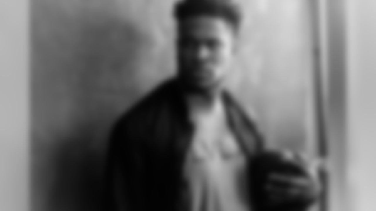 LB Kenny Young