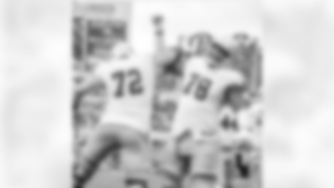 megatronnie [Ronnie Stanley]: #fbf to when @ndmartin72 and I used to bully kids... and then I had a laugh or two after