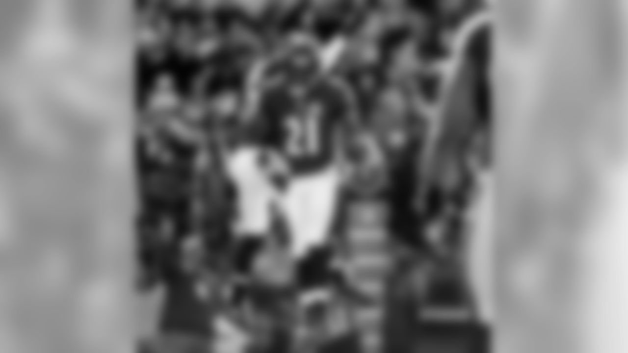 l_webb21 [Ladarius Webb]: "To succeed, jump as quickly at opportunities as you do at conclusions!!" -Benjamin Franklin- #LetsGoRavenNation