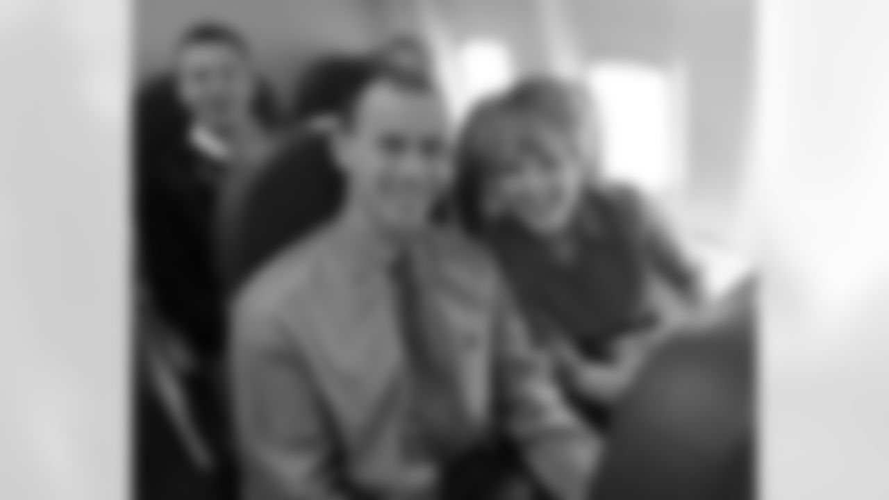 Ten winners and a guest traveled on the team plane to Pittsburgh to watch the Ravens take on the Steelers. The winners were selected as part of the Ravens Cash Fantasy second chance drawing.