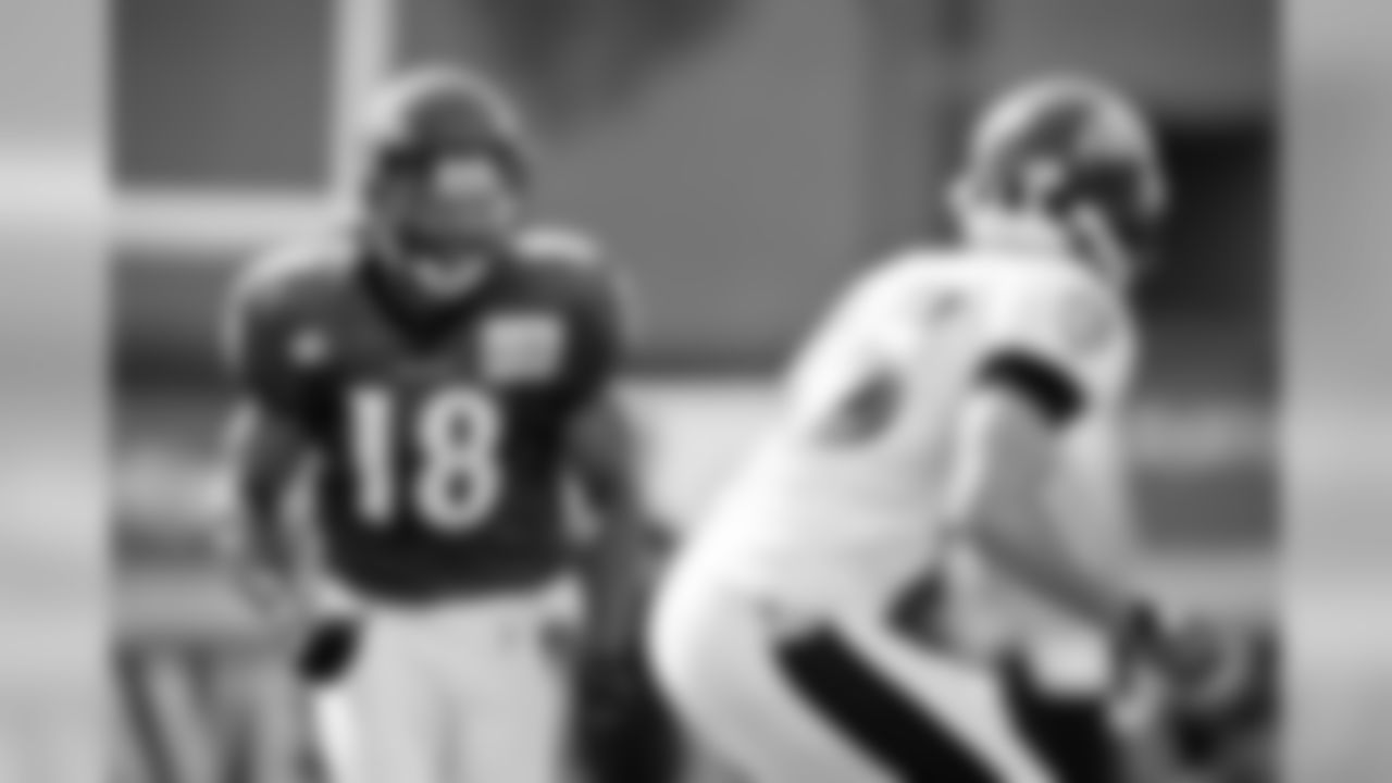 The Ravens participated in their first full-team practice of the 2010 season on Friday, July 30.