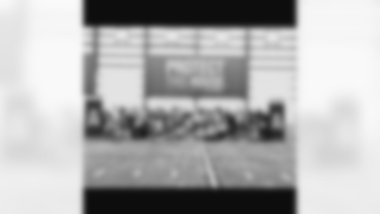 @crockettgillmore: Without the men and women of the armed forces, wounded warriors, I could not do what I do. Thank you for all you do. Thank you for allowing me and my family to have our freedom! #thankyou #freedom #ravens @ravens @wwp