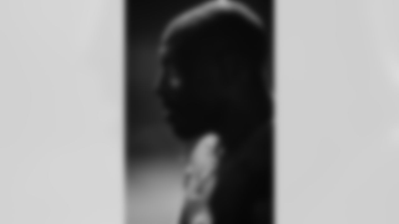 OLB Justin Houston