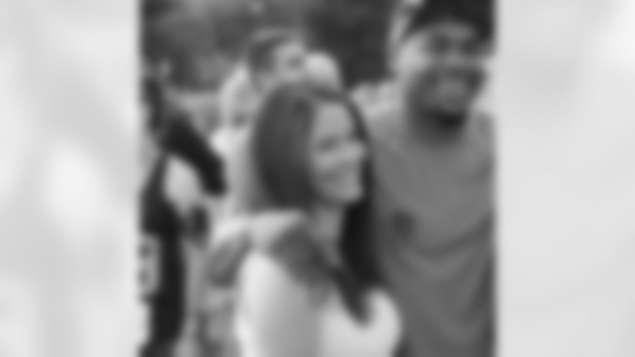 aceandsmitty [Steve Smith Sr]: She makes me giggle like a kid! On the field I'm mean son of gun, with Ace I can be myself and just be a str8 clown!! She is the best part of me. MY ACE!!! Mrsagent89