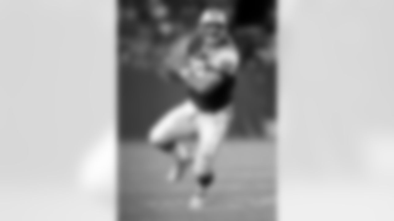 2000, No. 27 – TE Anthony Becht, New York Jets