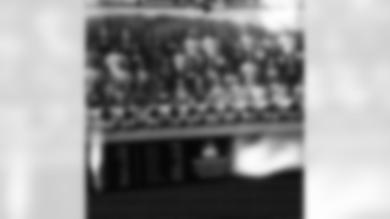 vlhammer [Vonta Leach]: #graduation photo #Ravens