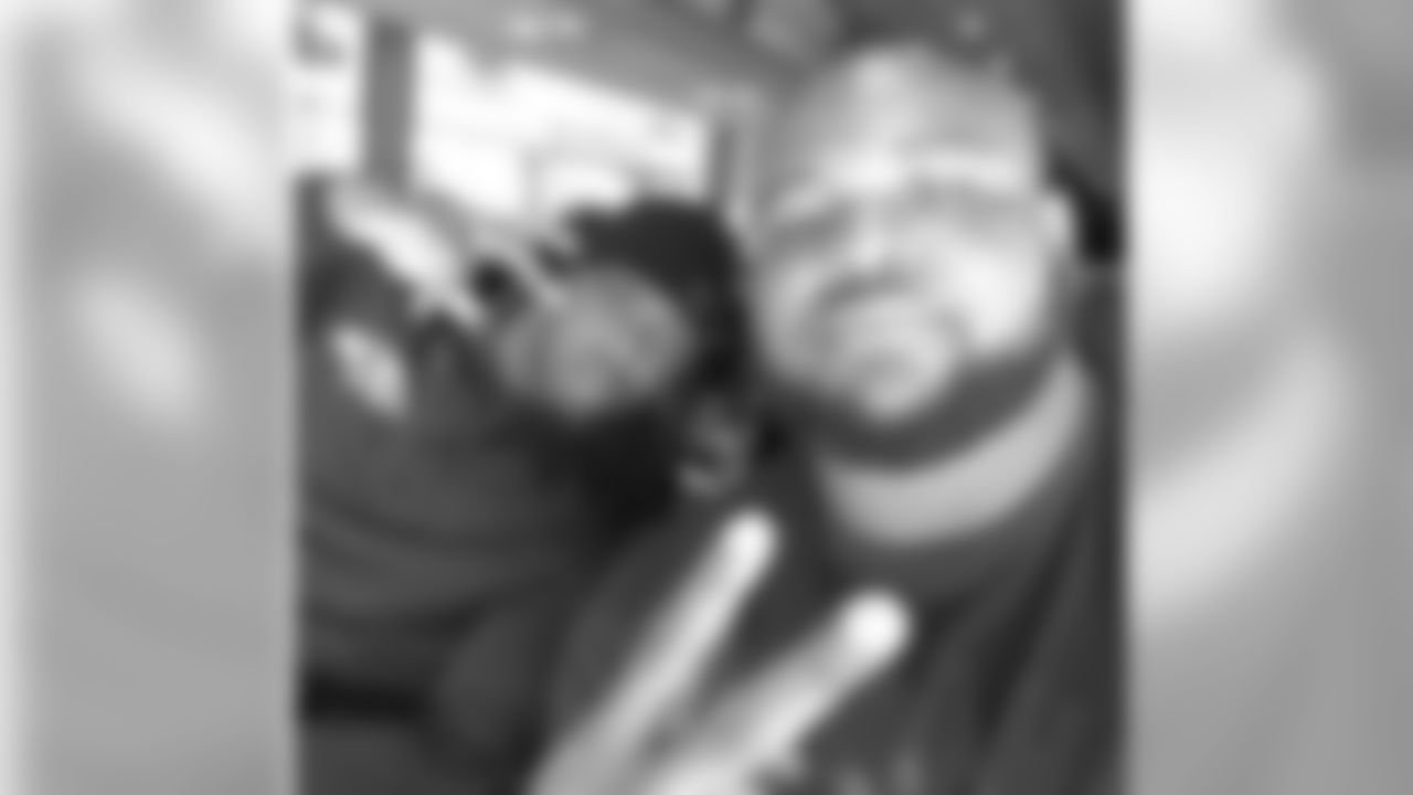 brandonw_66[Brandon Williams]: We Gonna Get This Work #Day2 #LetTheGamesBegin @untouchablejay55