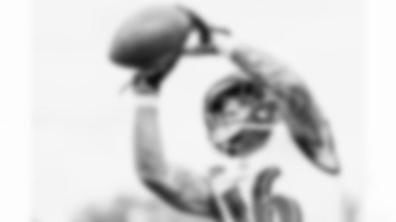 WR Tylan Wallace