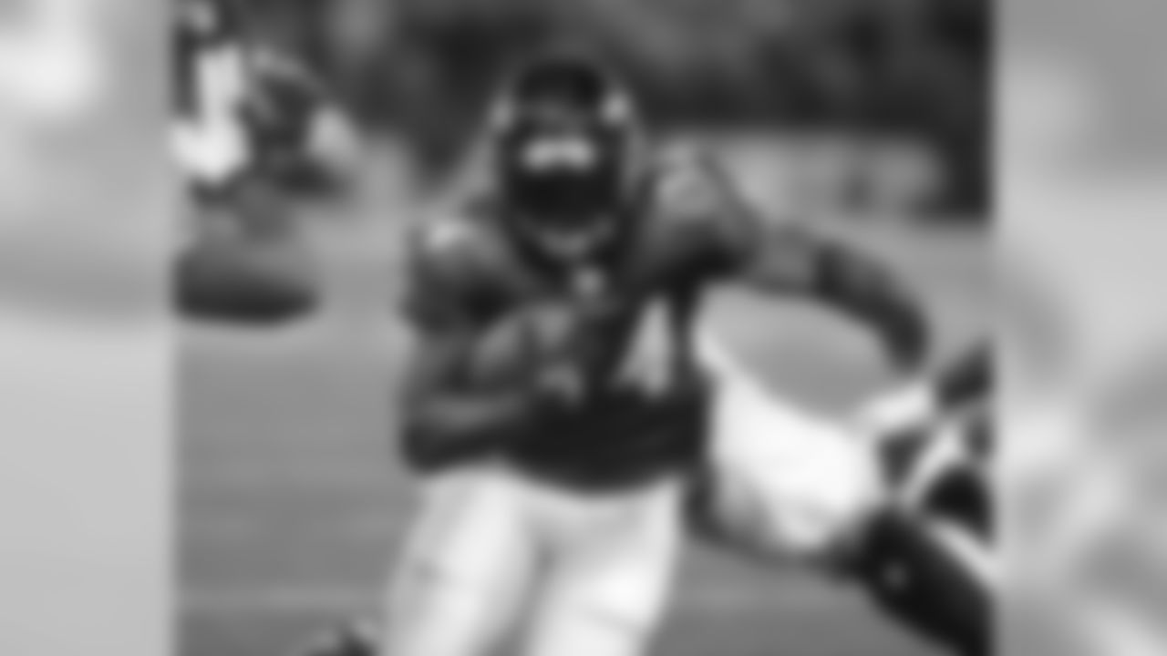 8/9/2011 – Signed RB Ricky Williams*
Free agency opened late after the lockout ended.