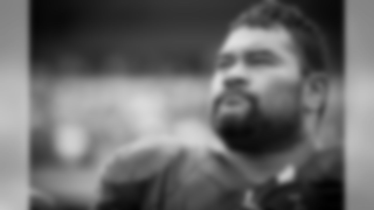 ngata092213sh01