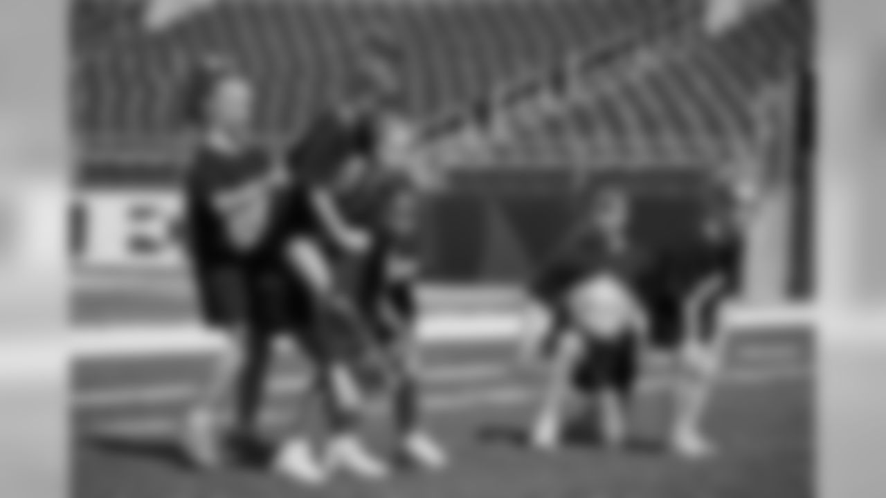 Some of the best shots from the 2011 Lil Ravens Cheerleading Camp held at M&T Bank Stadium.