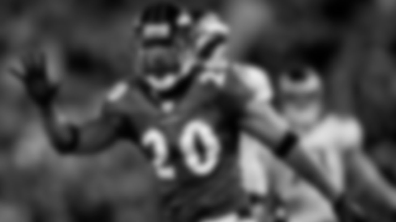 S – Ed Reed (2002-2012)
The Hall of Famer was the greatest ballhawk to ever play the game, hauling in 61 interceptions over his 11 years with the Ravens. Reed was so adept at taking the ball away that he was basically an offensive player too, scoring 10 touchdowns over his career in Baltimore. A leader in some ways similar and other ways different than Ray Lewis, Reed dominated the game and left opponents constantly trying to guess, and often befuddled, where he'd be.