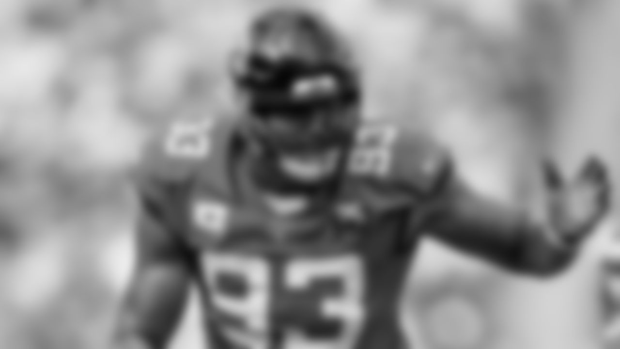 DE Calais Campbell