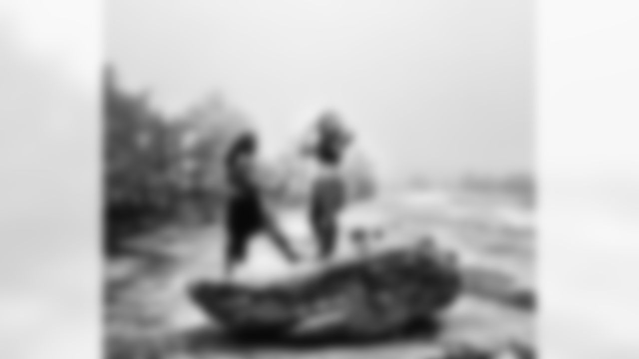 i_amquan [LaQuan Williams]: When the last time you did something for the first time. #BucketListIshhh