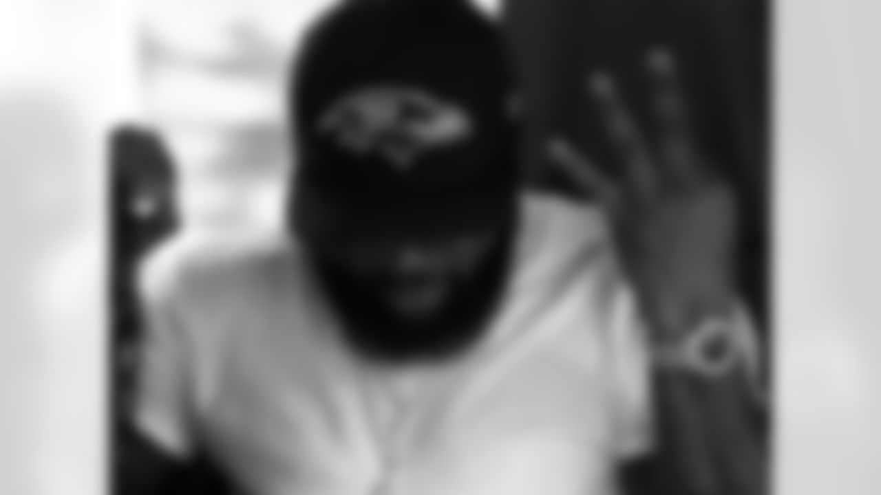 terrancewestbwi [Terrance West]: 3-0 #PlayLikeARaven #RavensFlock photo cred: @maxxwilliams [Maxx Williams]