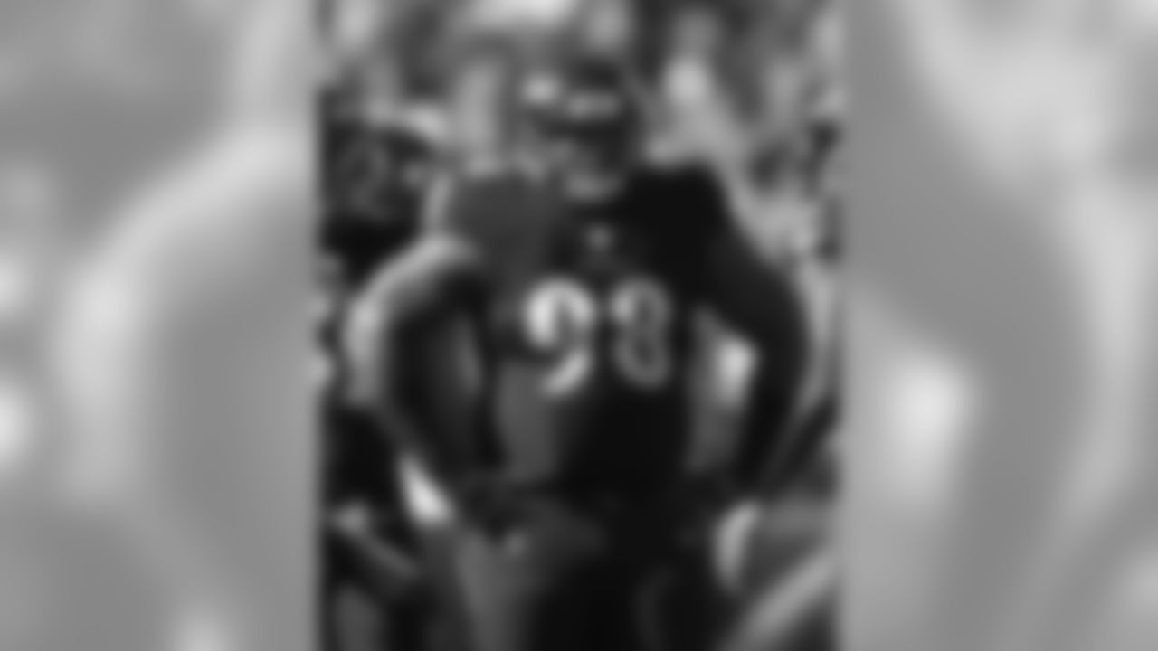 Vote for DT Brandon Williams