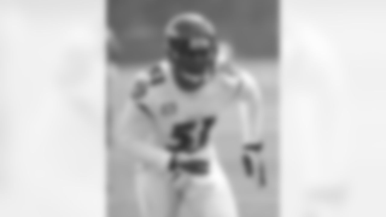 The Ravens added the veteran LB, who will challenge for a starting role. He could end up taking over Ray Lewis' old spot at middle linebacker. He's out to show he can still play.