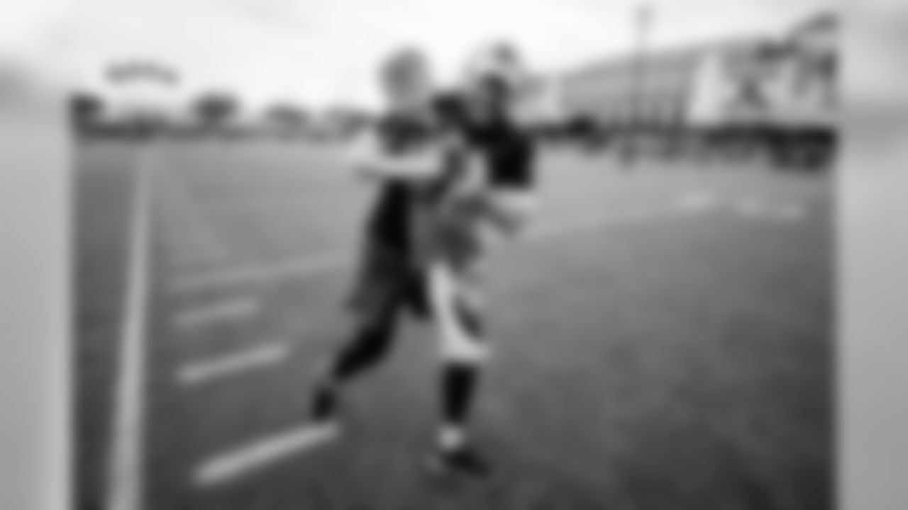 LS Morgan Cox with his son at 2020 Pro Bowl