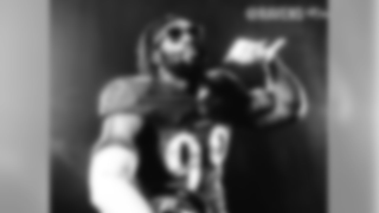 @man_dammn9 (Matthew Judon) Am I extra or just enough think about it. #playtherightgame