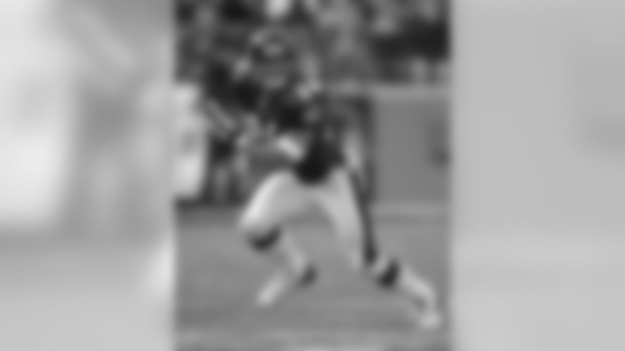 Woodson was a longtime Pittsburgh Steeler who shifted allegiances. Woodson spent four years in Baltimore, notching 20 interceptions and being a leader for a very stingy secondary.