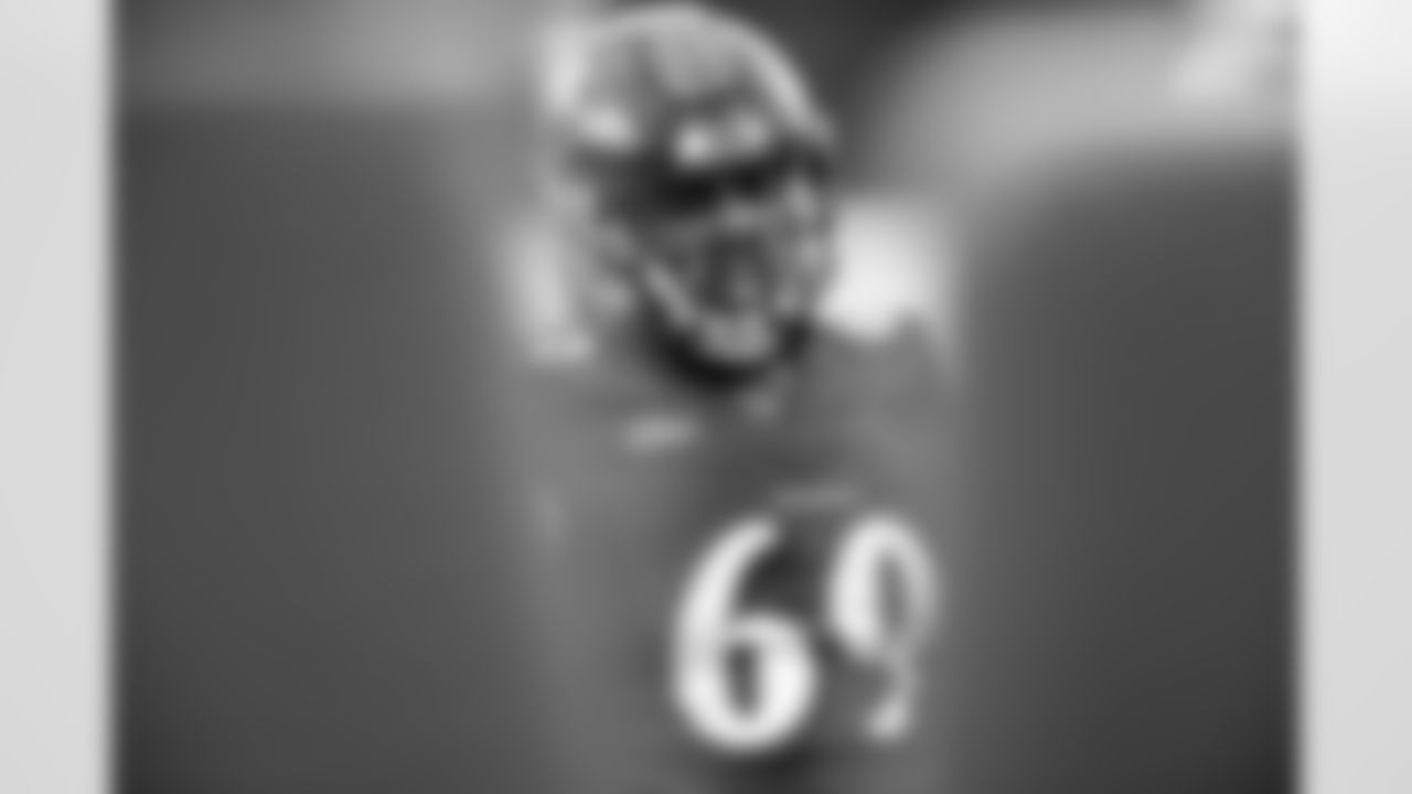 DT Aaron Crawford