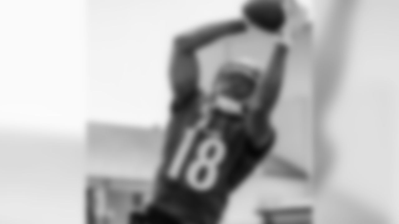 ravens[Baltimore Ravens]: Vacation is over. Rookies report to #RavensCamp today. #RavensNation #PlayLikeARaven #Ravens