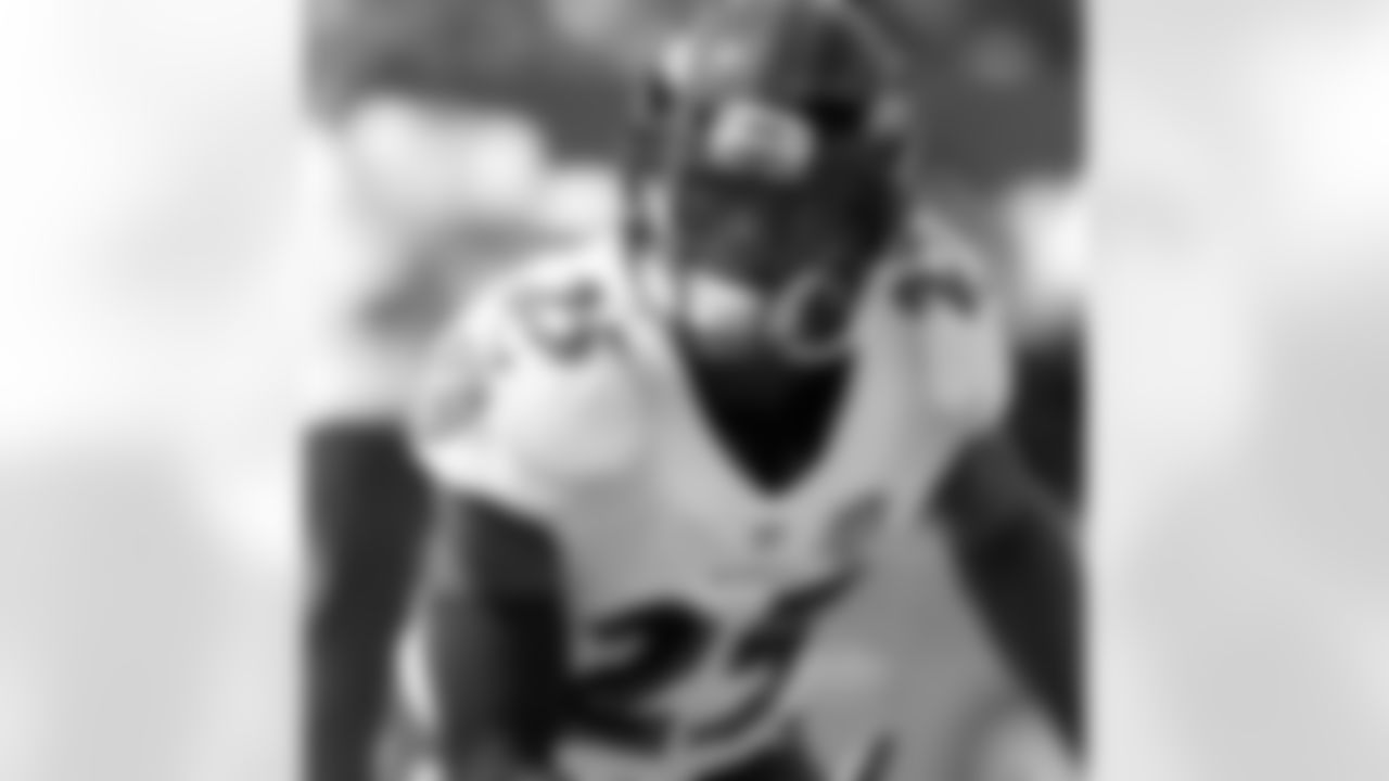 freshkidd_walker[Tray Walker]: Preparing for this moment all my life, The Lord has blessed me with many trials and tribulations but I can also say he's provided me with MANY OPPORTUNITIES. Coach Hayes always told me when preparation meets opportunity you gotta be ready to cease the moment. Prayers go up and blessings come down #TheChosenOne #Blessed #DestineToBeGreat