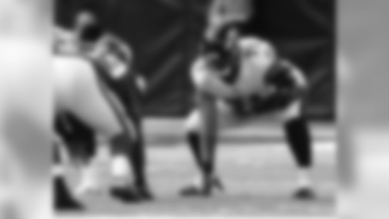 themainshow_ [Jermaine Eluemunor] Night Time in Baltimore Perfect for Football #TNF