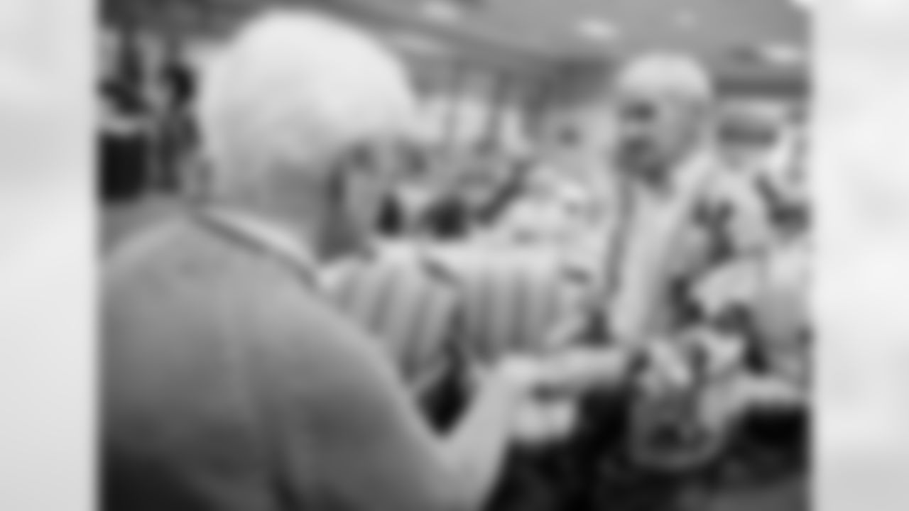 Derrick Mason, Justin Harper and Ernie Wheelwright visit the Oak Crest Retirement Community to participate in some karaoke with the community in October 2008.