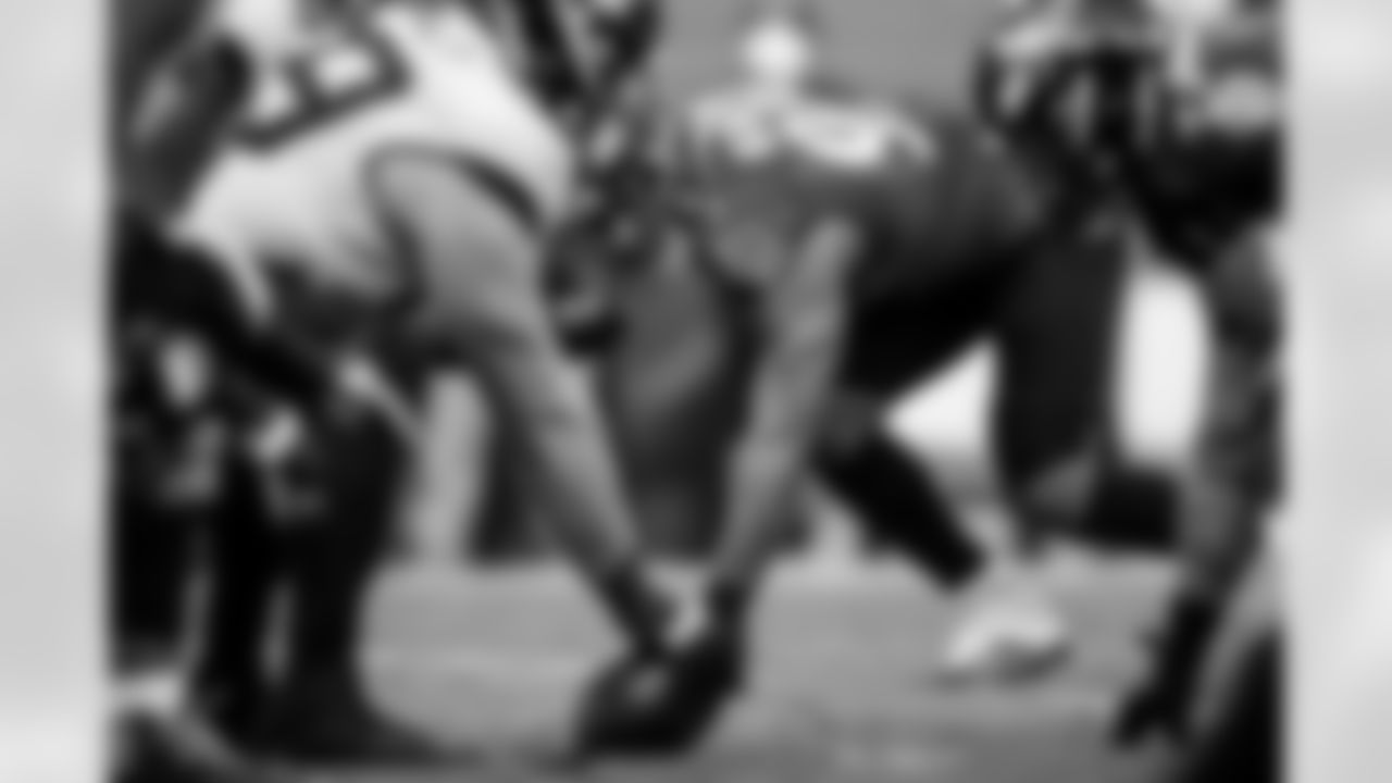 DE Yannick Ngakoue