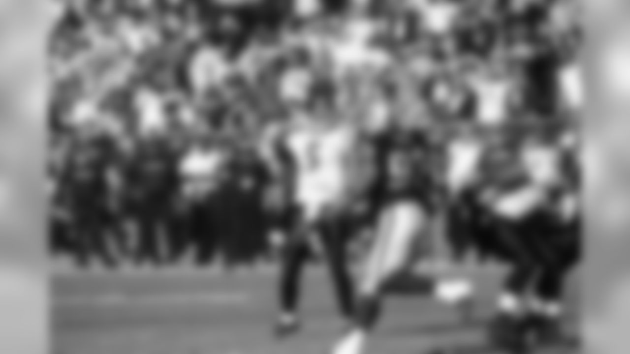 Images from the Ravens' 21-13 road win over the Oakland Raiders on Jan. 3, 2010, which sealed a playoff spot for Baltimore.