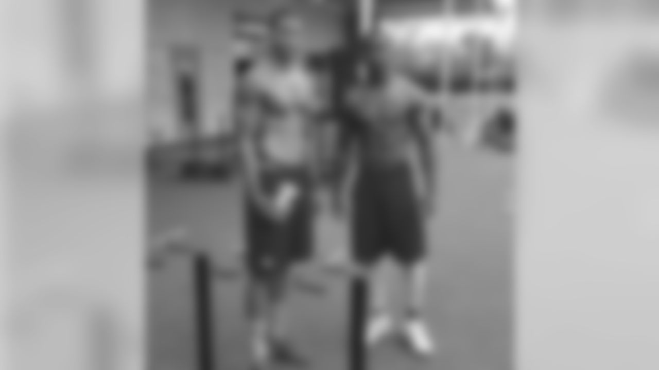 tytaylor2[Tyrod Taylor]:LA For The Weekend With Good People.#GoodVibesOnly