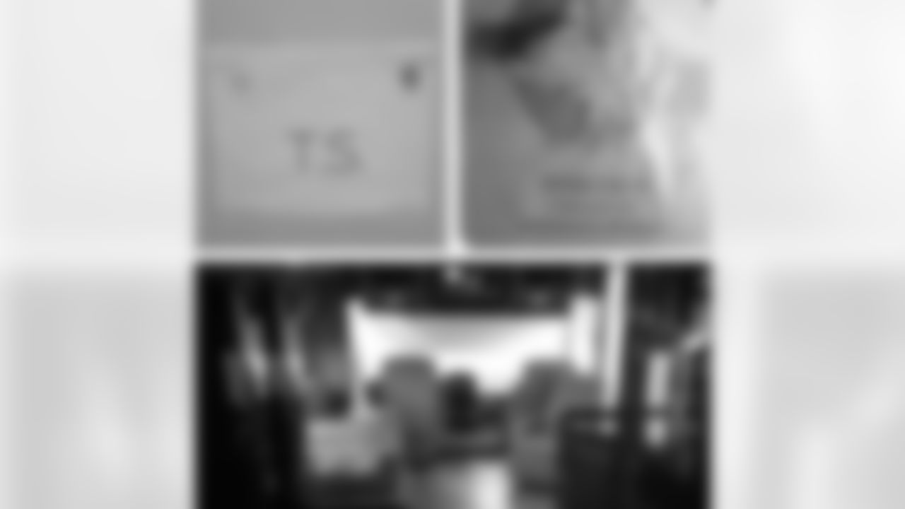 torreysmithwr [Torrey Smith]: At this Pepsi shoot...chillin in my trailer eating Roscoe's....#denzelwho #justkidding #Isuck #beenherealldayforoneline #hopeitmakesitonTV #mommaImadeit #justplayingagain