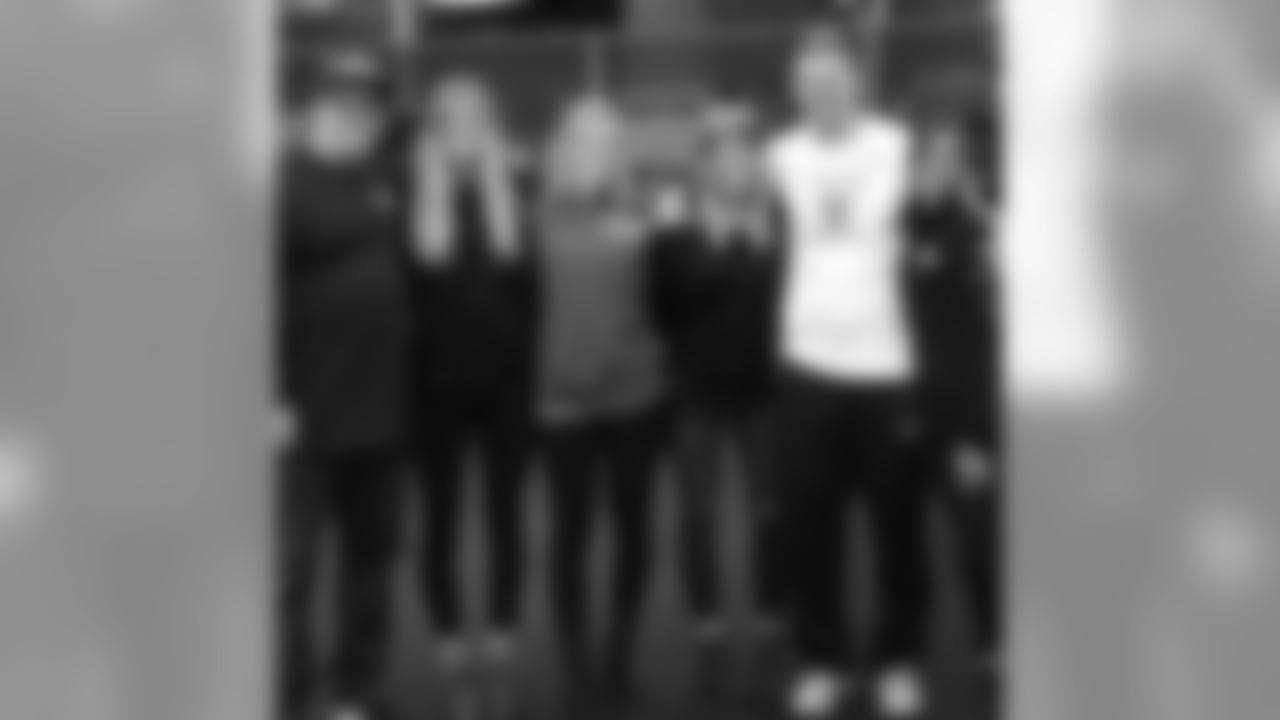 brennenbeyer[Brennen Beyer]: Thankful for my goofy wonderful family. Great Christmas weekend, even if razz pooped on my swants