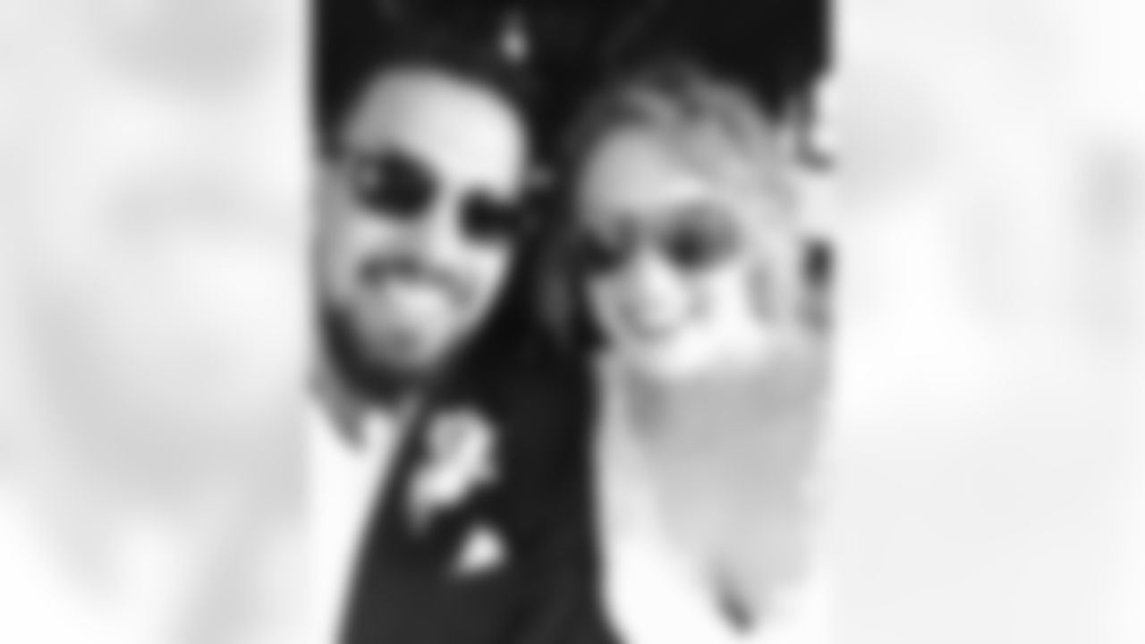 crockettgillmore [Crockett Gillmore]: What a great wedding with @haytrey3 #happygillmores #married