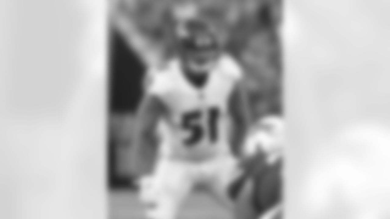 LB Kamalei Correa
2016 Draft - Round 2, Pick 42