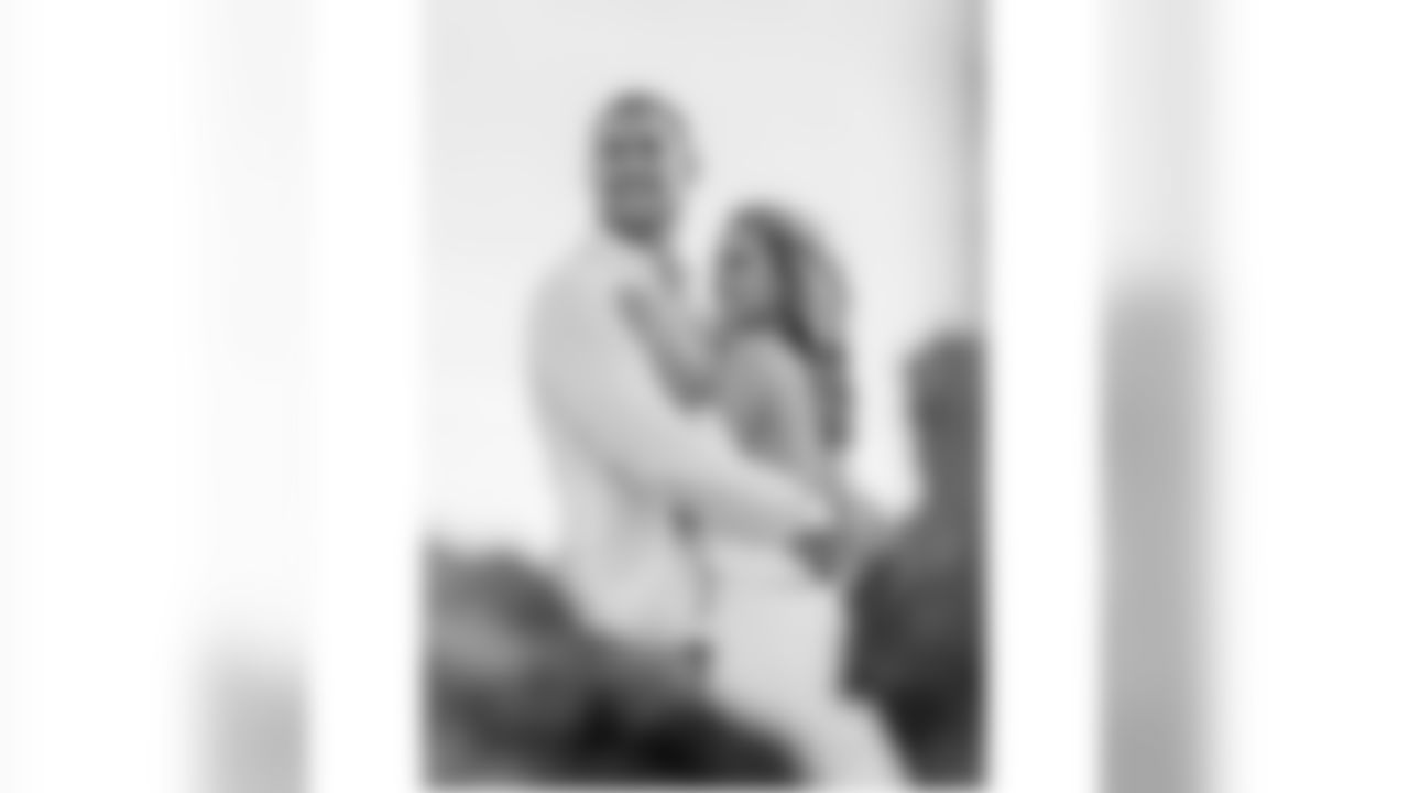 nboyle86 [Nick Boyle] Happy Valentine's Day to my rock. Thanks for making life amazing