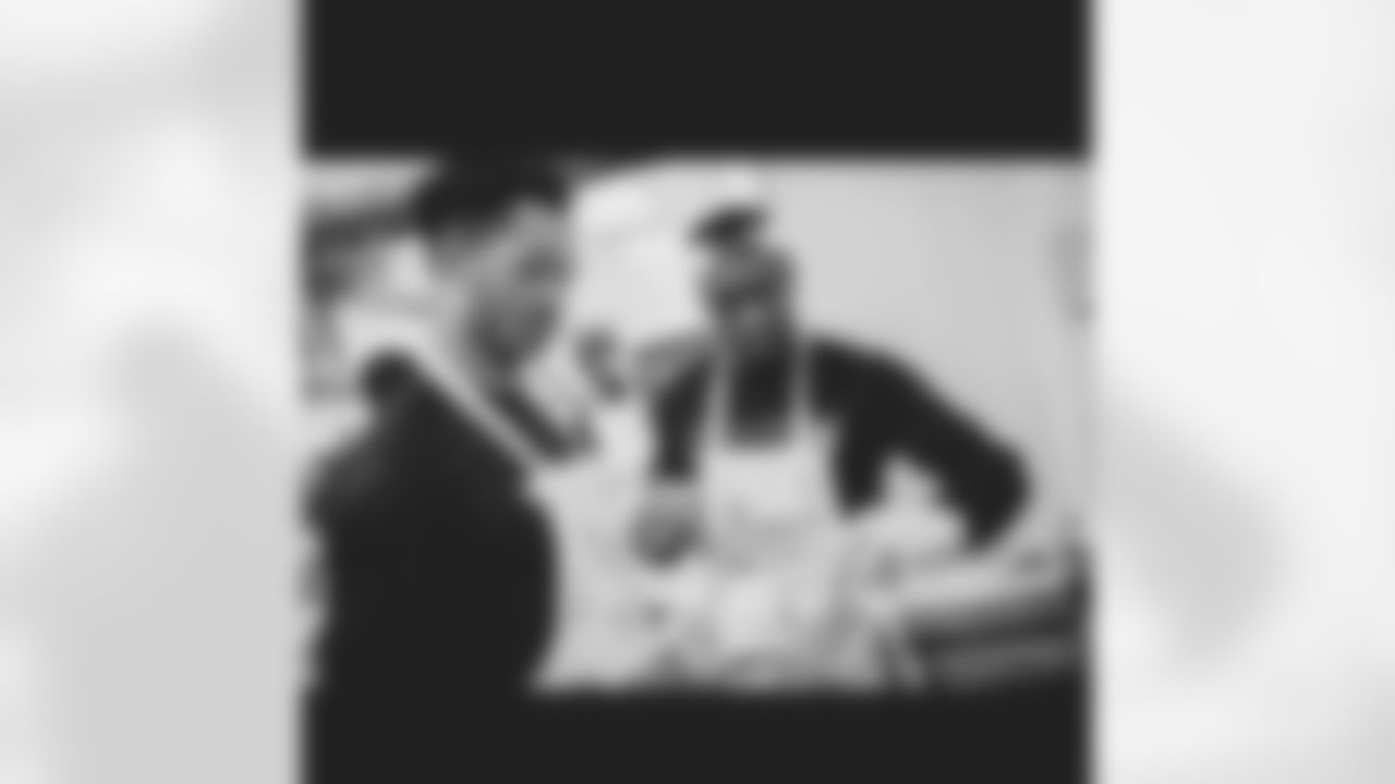 nolimit.301 [Tavon Young]: Spent some of my day giving back at a men's homeless shelter, it's more than football #PlayLikeARaven