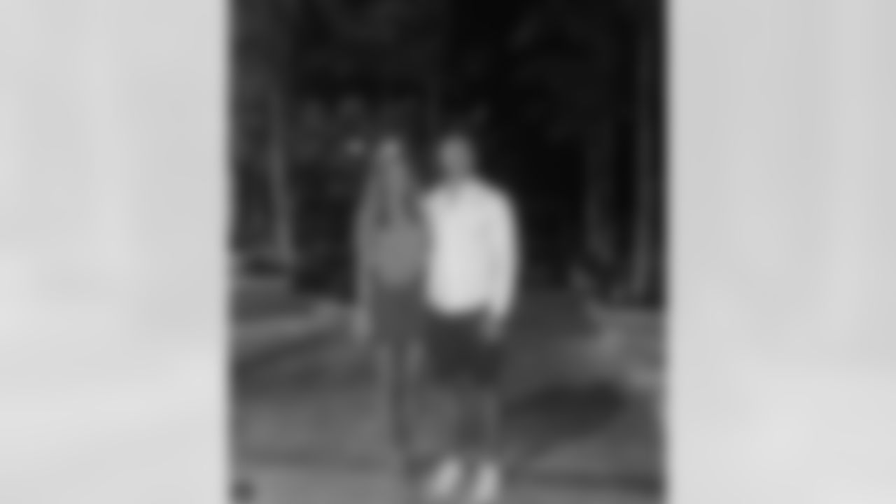 juicecheck44[Kyle Juszczyk]: ¿Cómo se dice, my girlfriend is a smokeshow, en español?