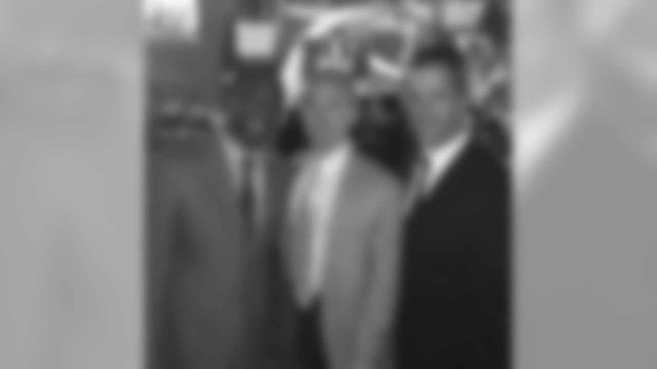 l_webb21 [Lardarius Webb]: I feel honored to be here with our new DB coach Steve Spagnuolo and that guy John Harbs!! #nflhonors